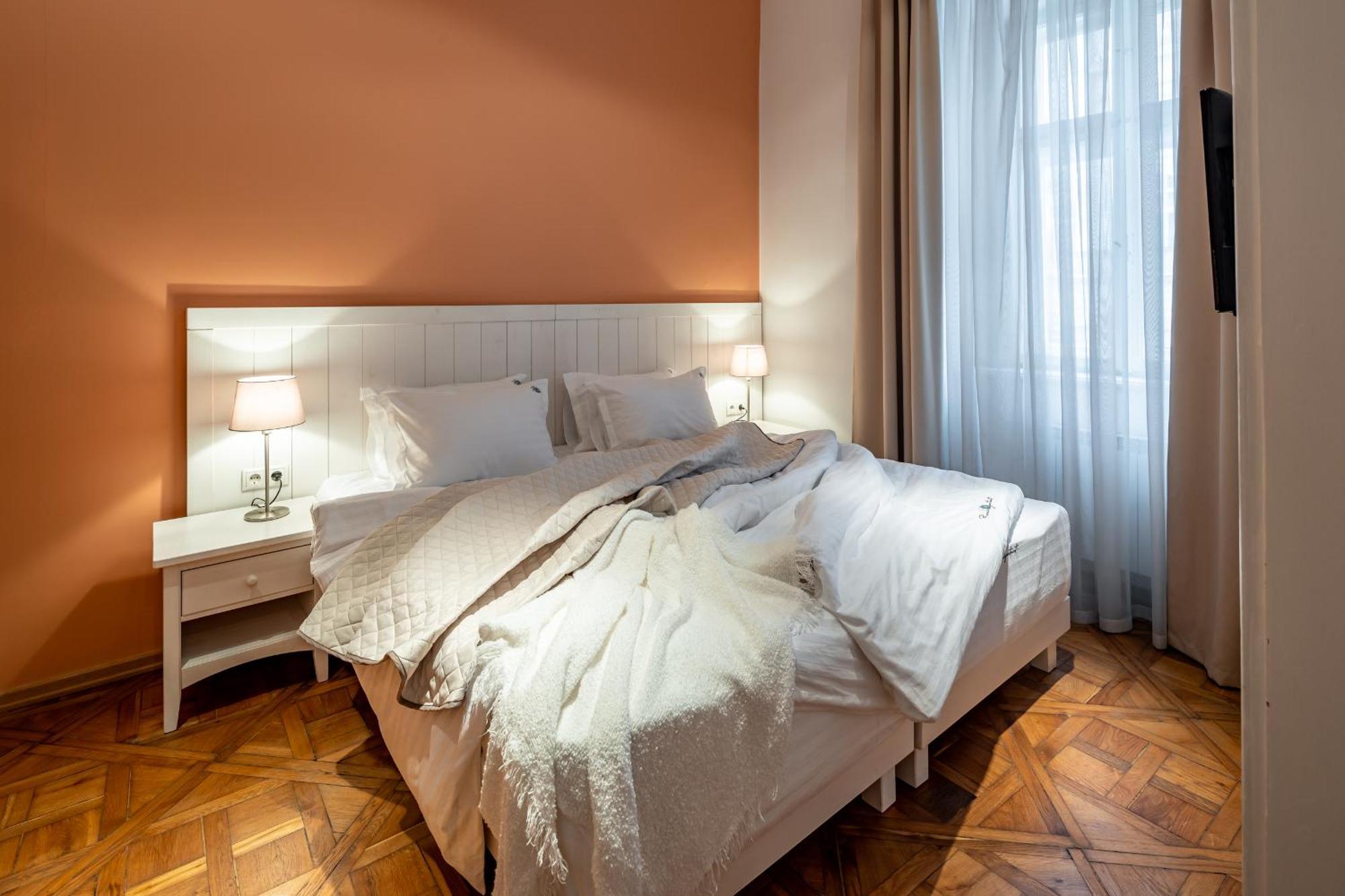 Romari Площа Ринок 28 Leilighet Lviv Eksteriør bilde